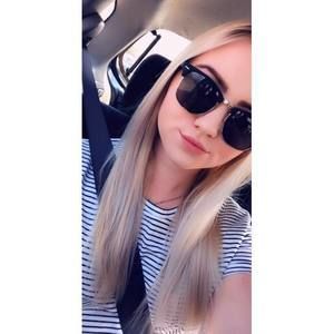 Meet your Posher, Lena